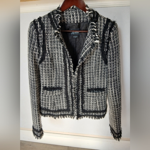 Guess by Marciano Jackets & Blazers - Guess by Marciano Tweed Jacket. Size 8